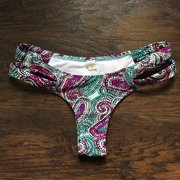 Cheeky Funky Bikini Bottoms - Picture 2 of 4